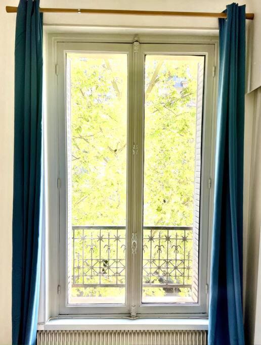 Gustave - Charming Eiffel Tower - París